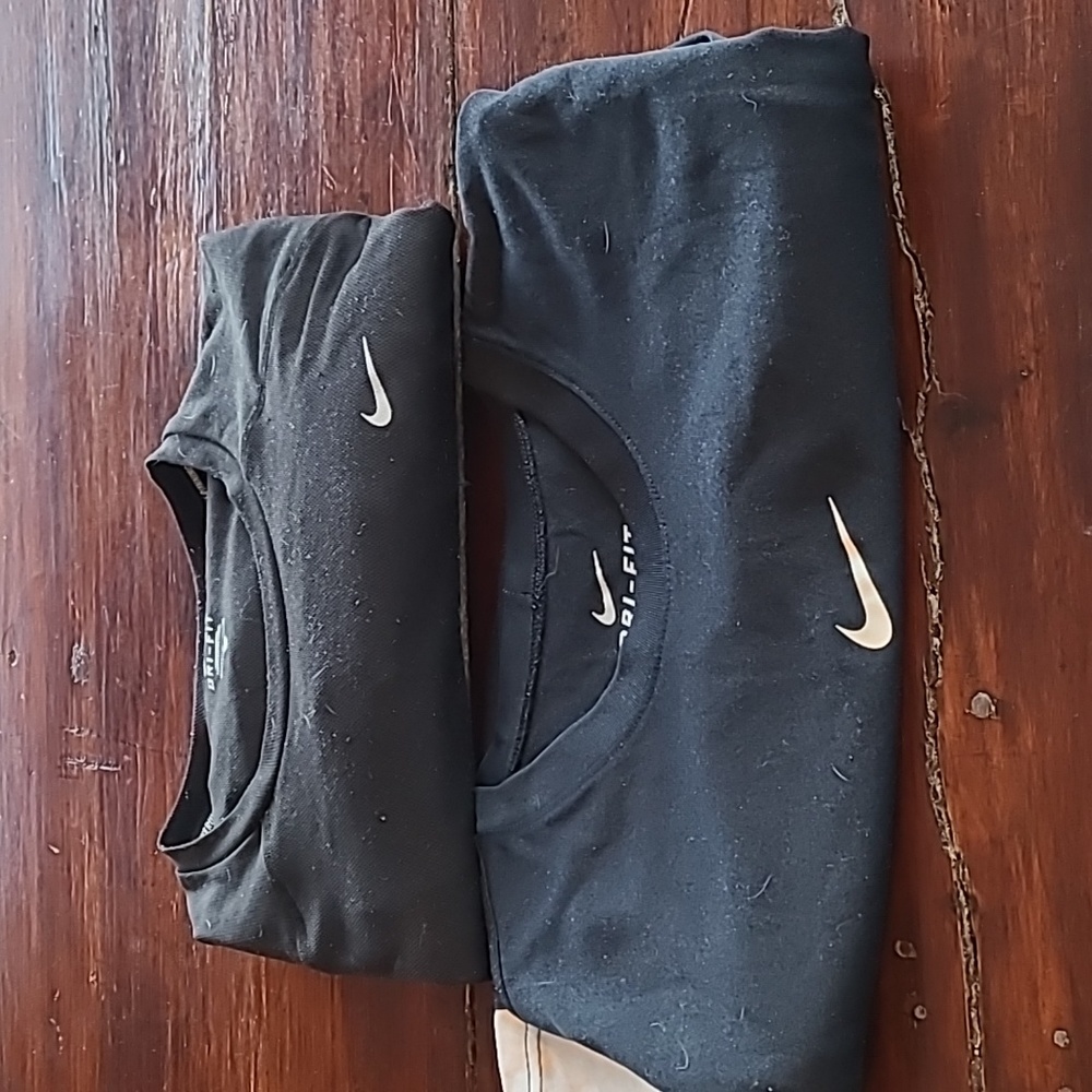 2 pc Nike tee shirts. One navy and white. Other black - Picture 1 of 16